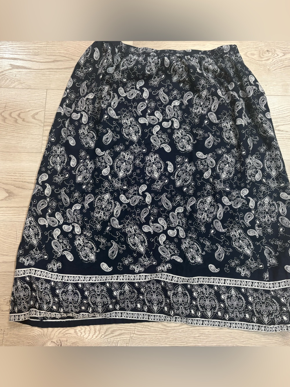 COUNTRY STORE XL navy/white paisley, lined cotton A-line skirt. EUC
